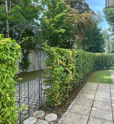 Munchen District Apartment | Luxus pur Endhaus 3SZ mit Garten,Kamin, Klima,
