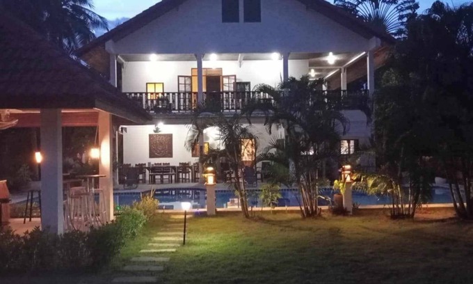Sam Roi Yot Bed & Breakfast | Lyndale Lodge