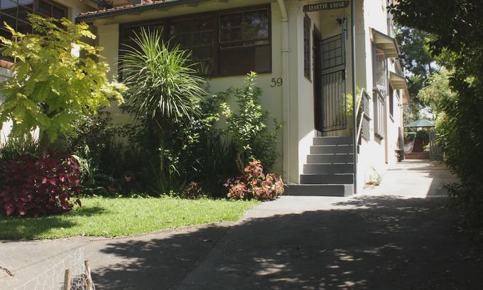 Lane Cove Apartment | Lynette Lodge - 15 minutes to the city