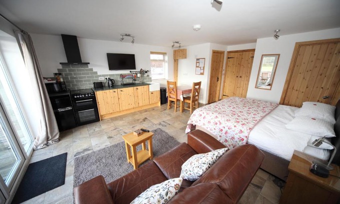 Keswick Cabin | Lynton Lodge Studios