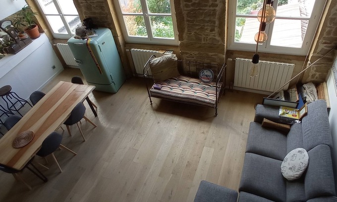4th Arrondissement Apartment | Lyon : quiet and bright typical canut 8 pers