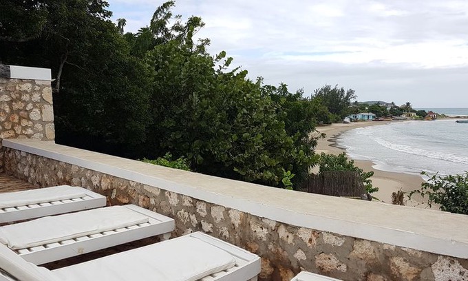 Treasure Beach Villa | Lyric Villa family friendly home on the sea with a pool and chef included