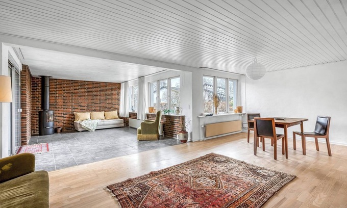 Lemvig House | Lyst Etplans Byhus i Lemvig, Hyggelig Have, Gode Parkeringsforhold