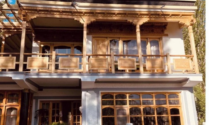 Nubra Valley Hotel | Lzawa Residency