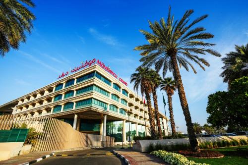 Garhoud Hotel | Mövenpick Grand Al Bustan
