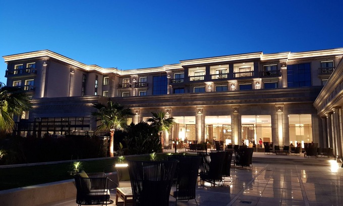 Les Berges du Lac Hotel | Mövenpick Hotel du Lac Tunis