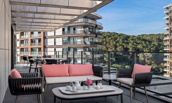 Kagithane Hotel | Mövenpick Living Istanbul Saklivadi
