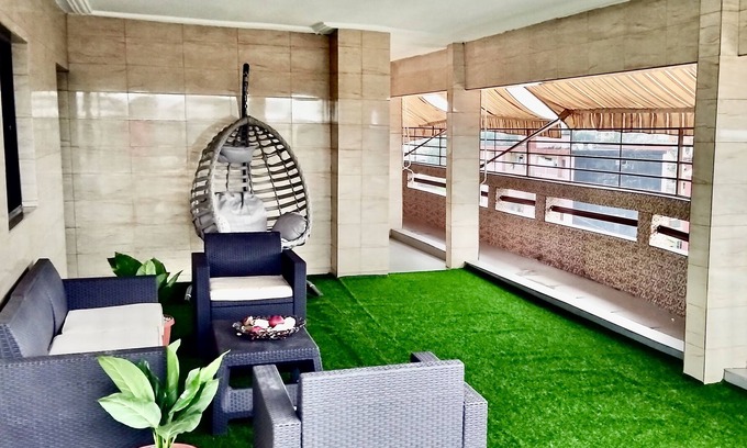Abobo Apartment | M & M Penthouse, 3 Bedrooms Salon Villa Complete