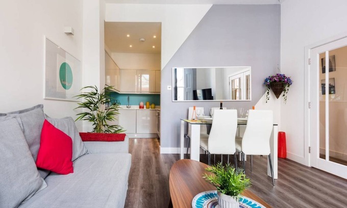 Pembridge Apartment | M03 - Bright Notting Hill Apartment By Portobello