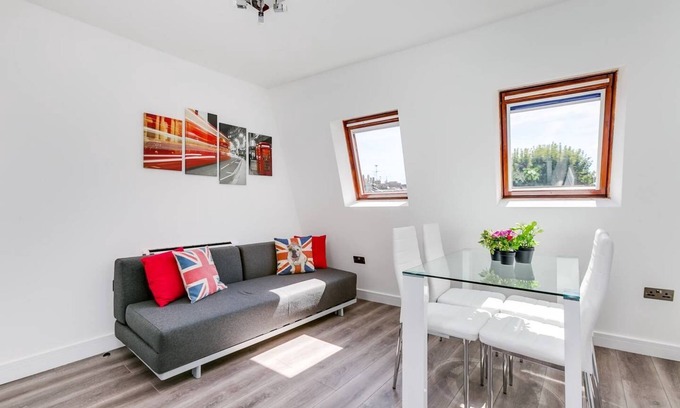 Pembridge Apartment | M11 - Modern 2 bedroom apartment near Hyde Park
