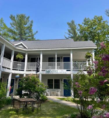 Glen Arbor Hotel | M22 Inn Glen Arbor