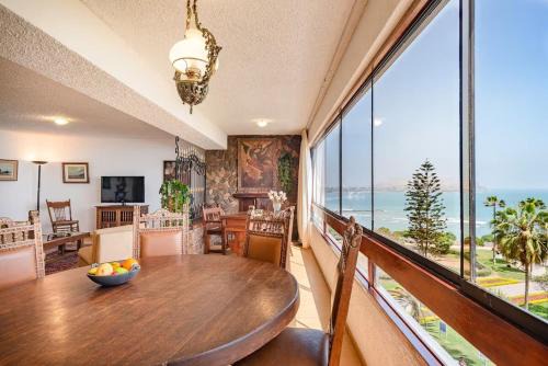 Miraflores Apartment | M701 Malecón View Apartment 3 BDR