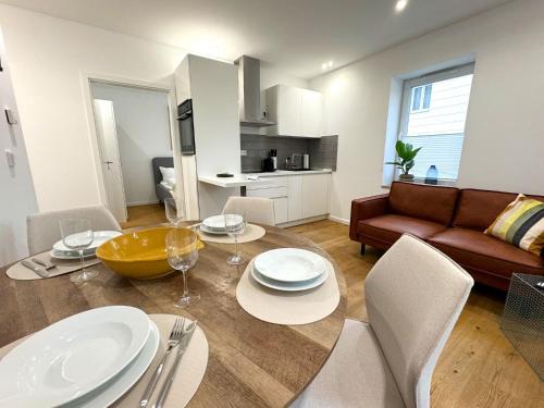 Innenstadt Apartment | ma suite - urban apartment city center - private parking 2-4P