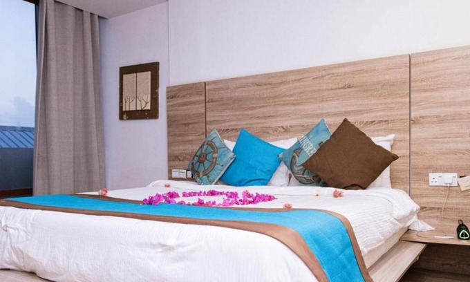 Maafushi House | Maafushi Guesthouse Pool - Deluxe Double Balcony