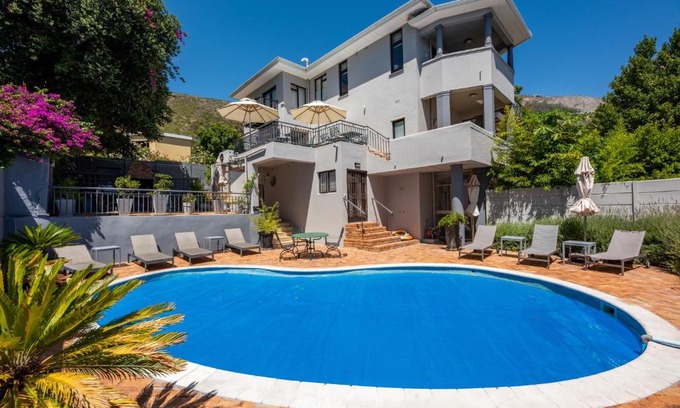 Fresnaye House | Maartens Guesthouse