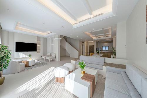 King Abdul Aziz Road Apartment | Mabaat-Jasmine Greek Villa 4BR- 583