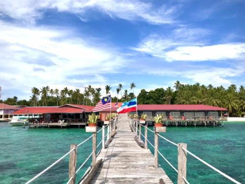 Mabul Island House | Mabul Backpackers