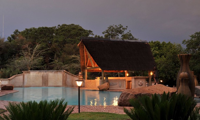Leeupoort Cabin | Mabula Game Lodge