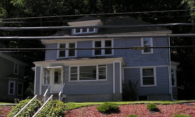 Oneonta House | Mac's Place - 5 Minutes to All Star Village