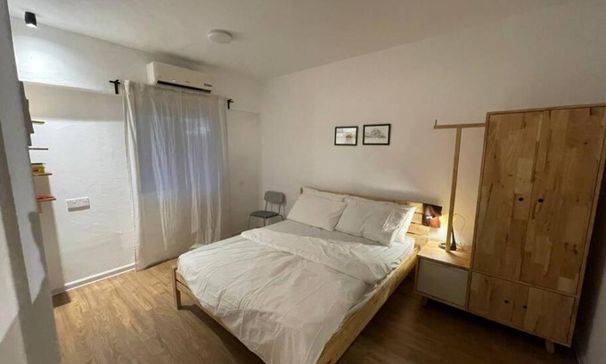 Downtown George Town Apartment | Macallum Flat
