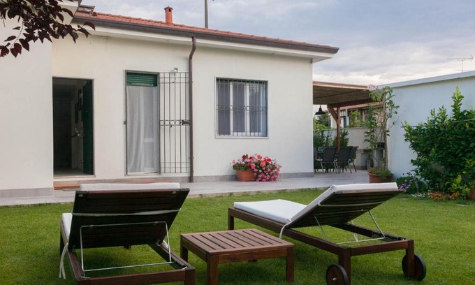 Marina di Carrara House | Macchia home