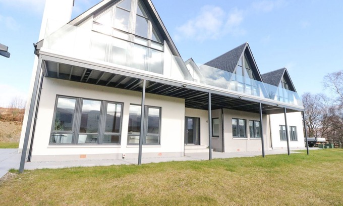 Spean Bridge Cottage | MACGREGOR RANCH, family friendly, with hot tub in Spean Bridge
