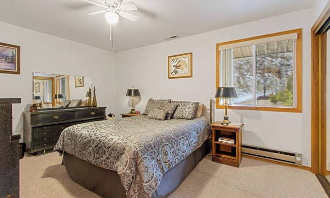 Gem County House | Mack and Spot House with incredible views!