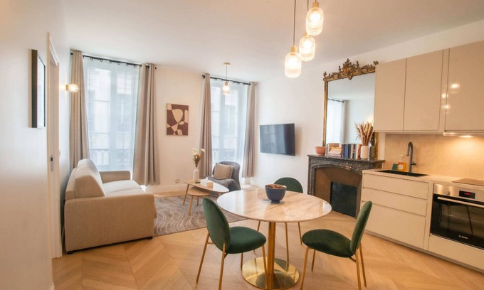 Chaussee-d'Antin Apartment | Madeleine Opéra - Excellent One Bedroom in Paris