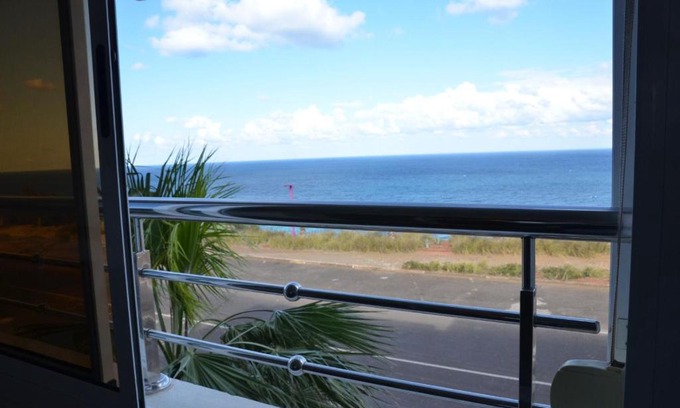 Al Hoceima Apartment | Madinat Bades Only Family