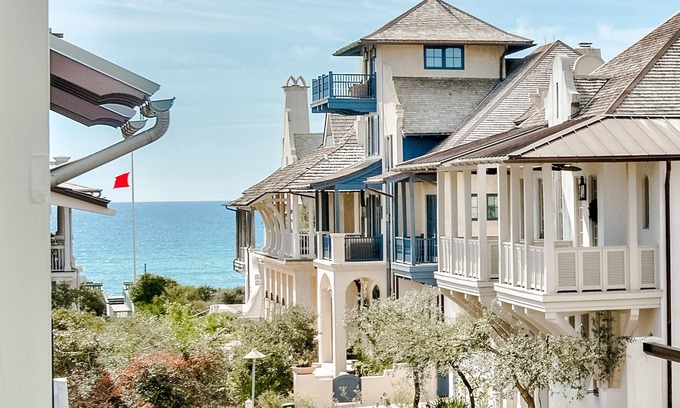 Rosemary Beach Cottage | Madison Cottage, South of 30-A in Rosemary Beach. Close to Beach, Pool and Shoppes.