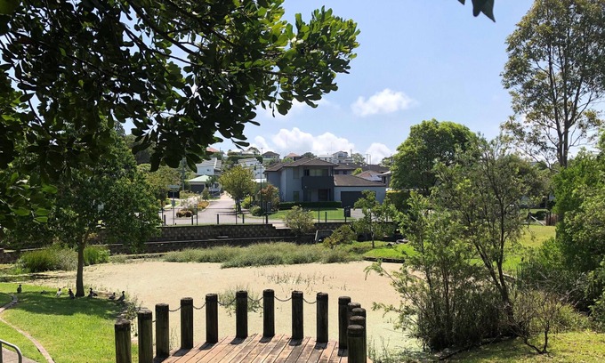 Adamstown House | Madison Gardens - centrally located and private