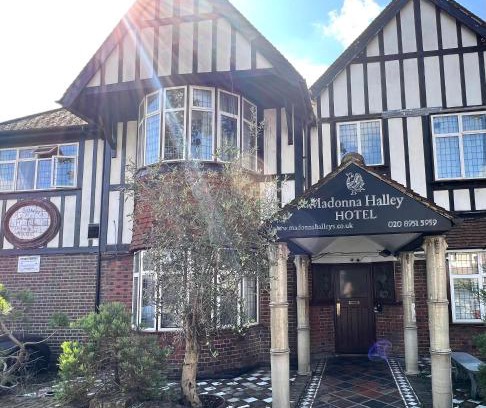 Canons Hotel | Madonna Halley Hotel