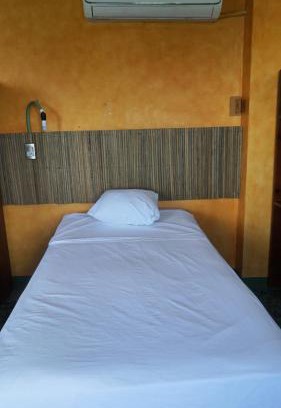 Hidalgo House | Madre Tierra Hostal