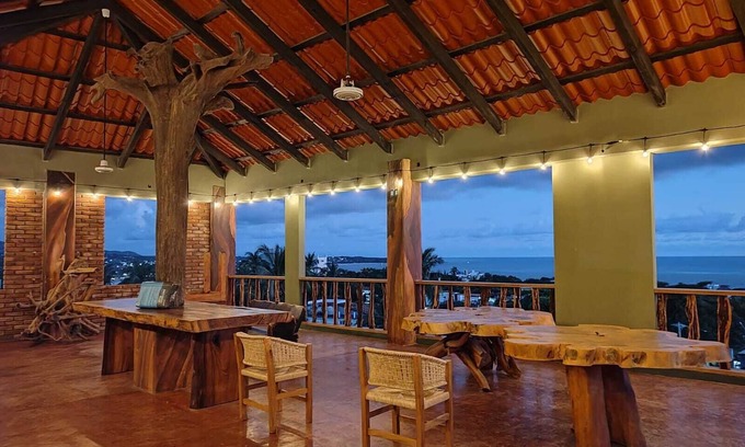 Hidalgo House | Madre Tierra Hotel & Coworking & Hostal