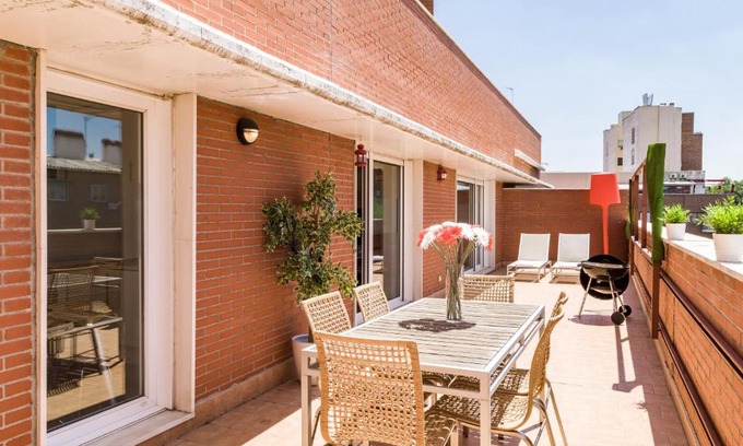 Puerta del Angel Apartment | Madrid Rio VI
