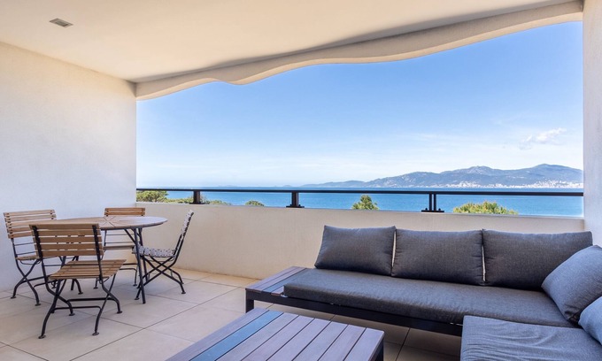 Pietrosella Apartment | Magadhja Fiurita - Appt climatisé - Vue mer