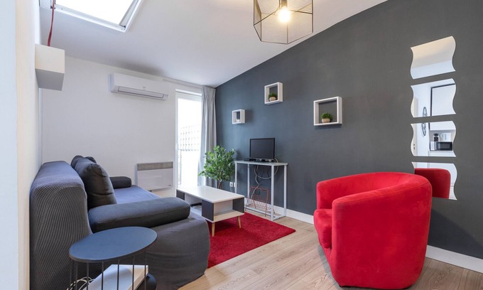 Jean-Medecin Apartment | Magenta Square - Ultra Central 1 Bdr - AC