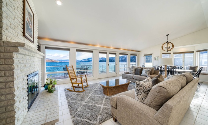 Wapato Point House | Maggie's Beach House at Wapato Point Resort