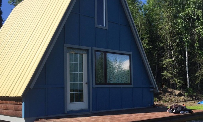 Salcha Cabin | Maggie’s Lake Cabin sleeps 4