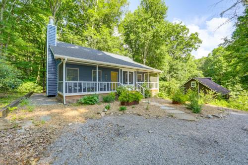 Maggie Valley House | Maggie Valley Cottage with Hot Tub and Creek View!