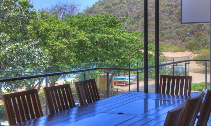 Horseshoe Bay Apartment | Maggies Beachfront Apt. 5