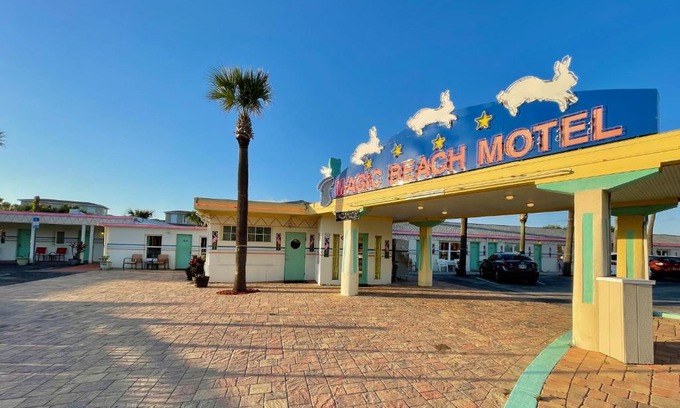 Vilano Beach Hotel | Magic Beach Motel - Vilano Beach, Saint Augustine