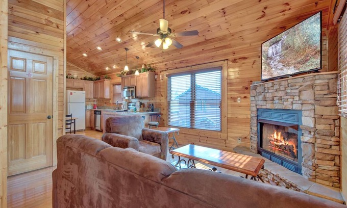 Hemlock Hills Cabin | Magic Moments II | Heart-Shaped Jacuzzi, Pool Table, Private Hot Tub!
