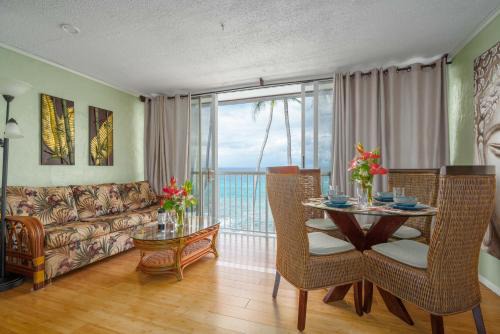 Kahaluu Bay Apartment | Magic Sands condos
