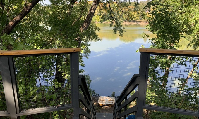 St. Louis Park House | Magical Lake house, feel like being in the cabin in the heart of Minneapolis.