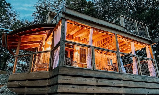 Maryville House | Magical Tennessee Tiny House with a Rooftop Deck