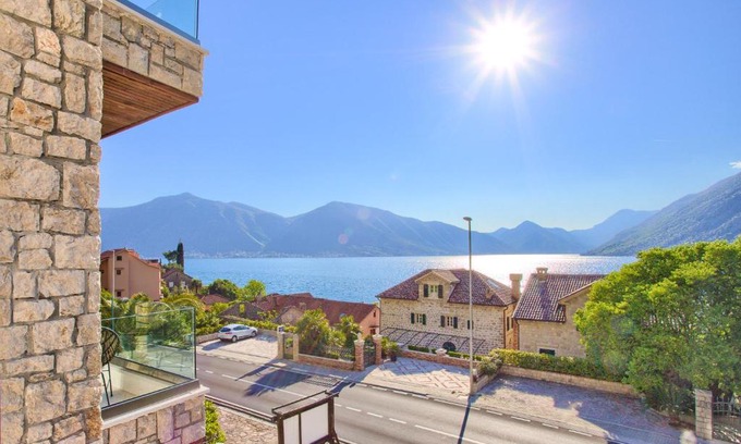 Ljuta Apartment | Magical View