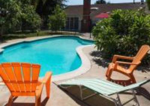 Hermosa Village House | MagicwayVillas TeaCup Pool House - Walking Distance to Disneyland