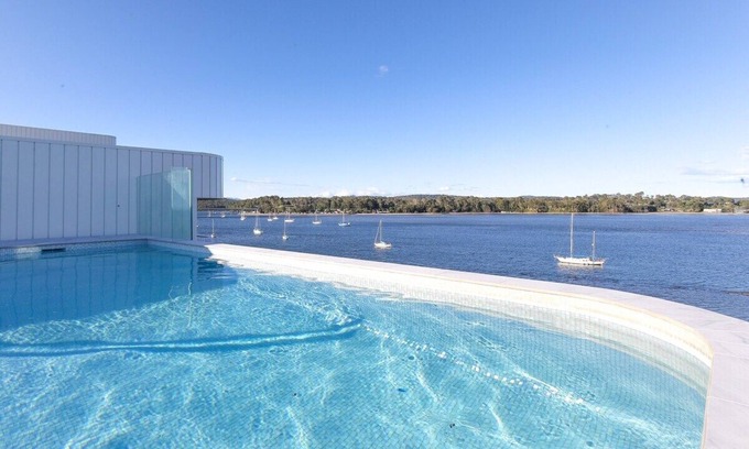 Batemans Bay Apartment | Magnificent 1-Bed with BBQ and Views