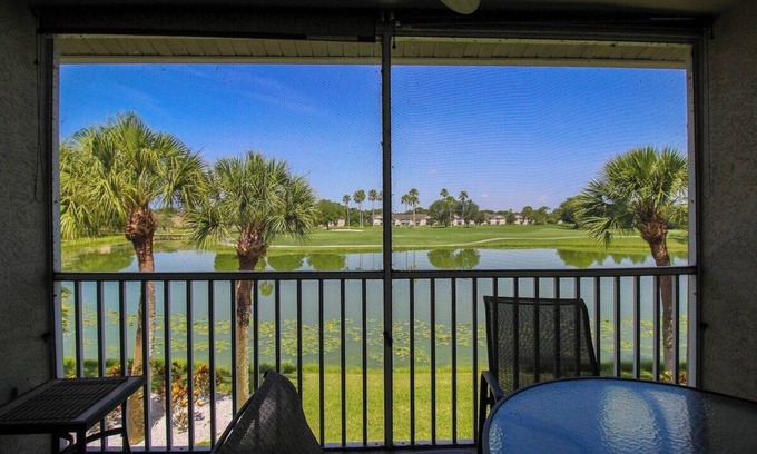 Sarasota Condo | Magnificent 2 BR Lakefront Condo in Heritage Oaks - Tranquil Waters